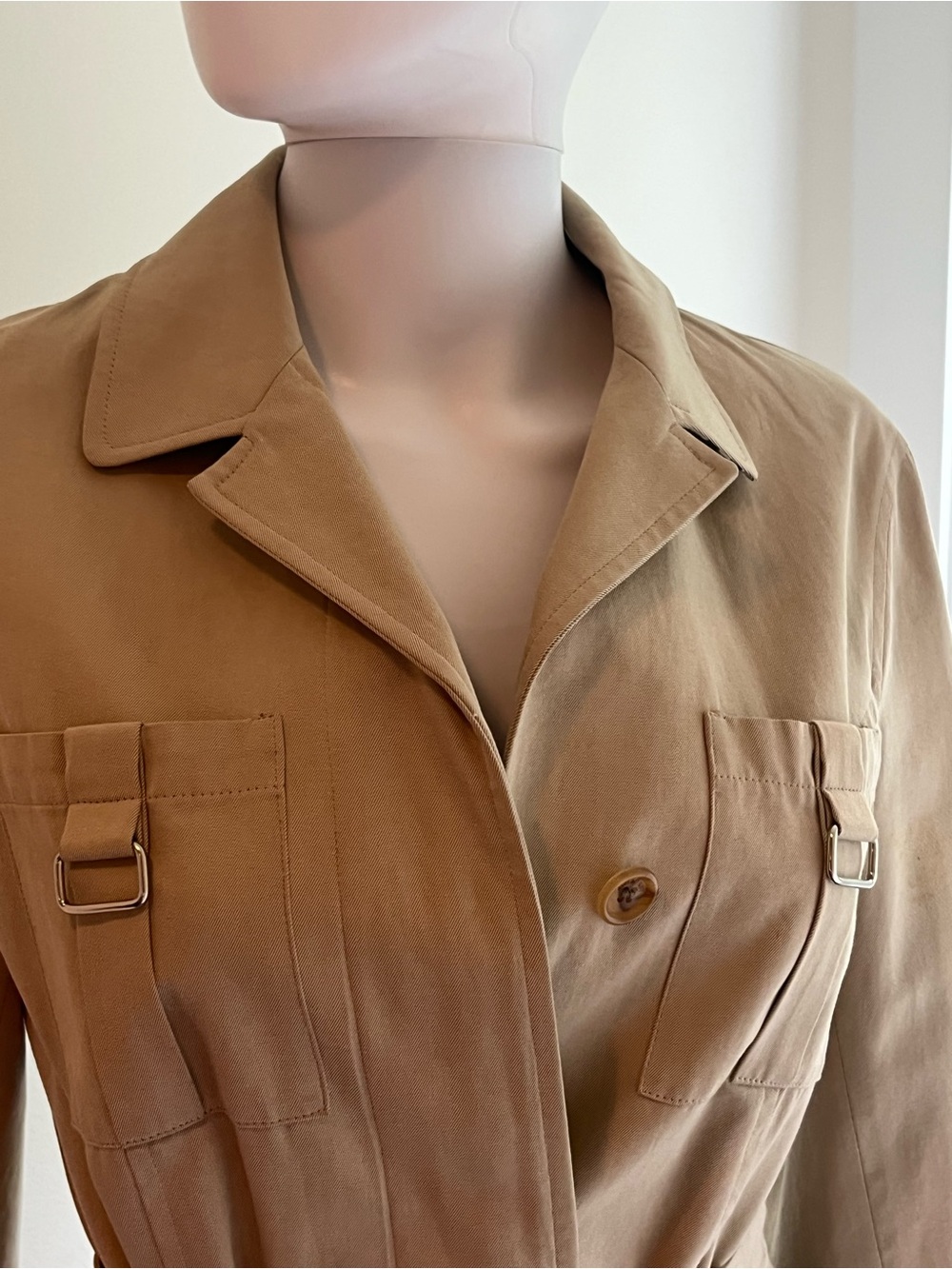 Burberry Tan Belted Trench Coat size 4 ( previously authenticated) - Picture 5 of 14